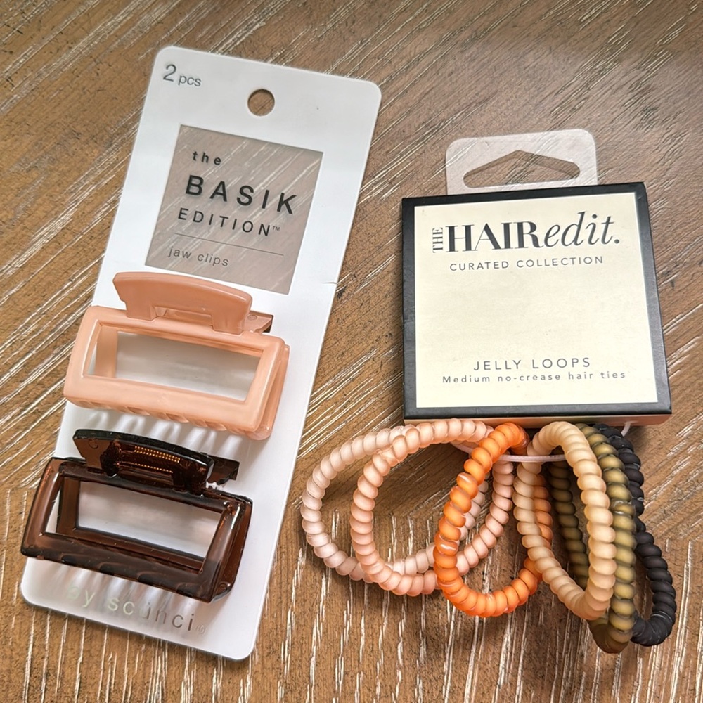 Claw Clips and Jelly Loops set. Brand new. Scunci and The Hair Edit Brands.